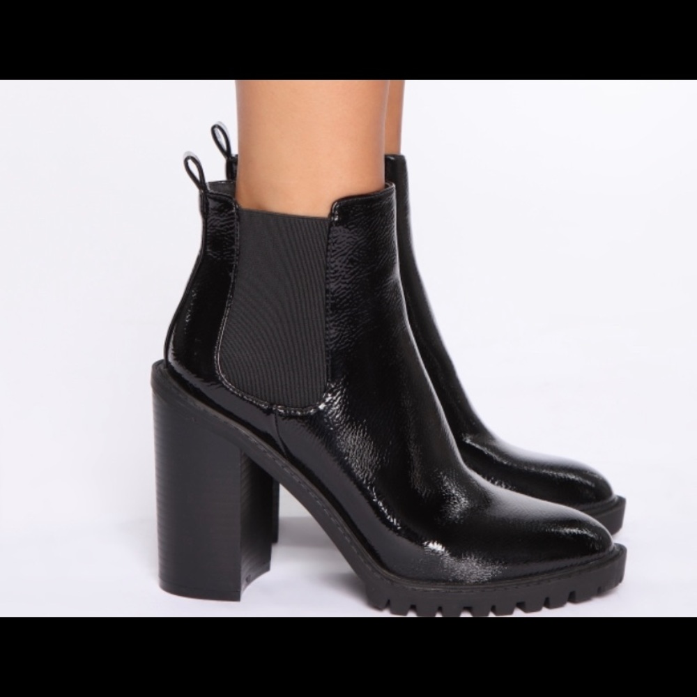 Fashion Nova “CITY STREETS BOOTIES BLACK SIZE 8.5